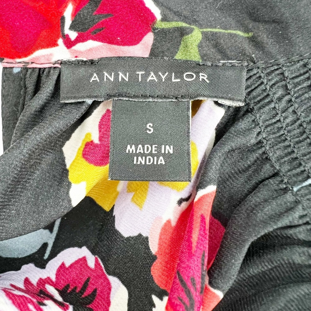 Ann Taylor Black Floral Print Long Sleeve Smocked Neck Tie Back Blouse Size S - Picture 5 of 5